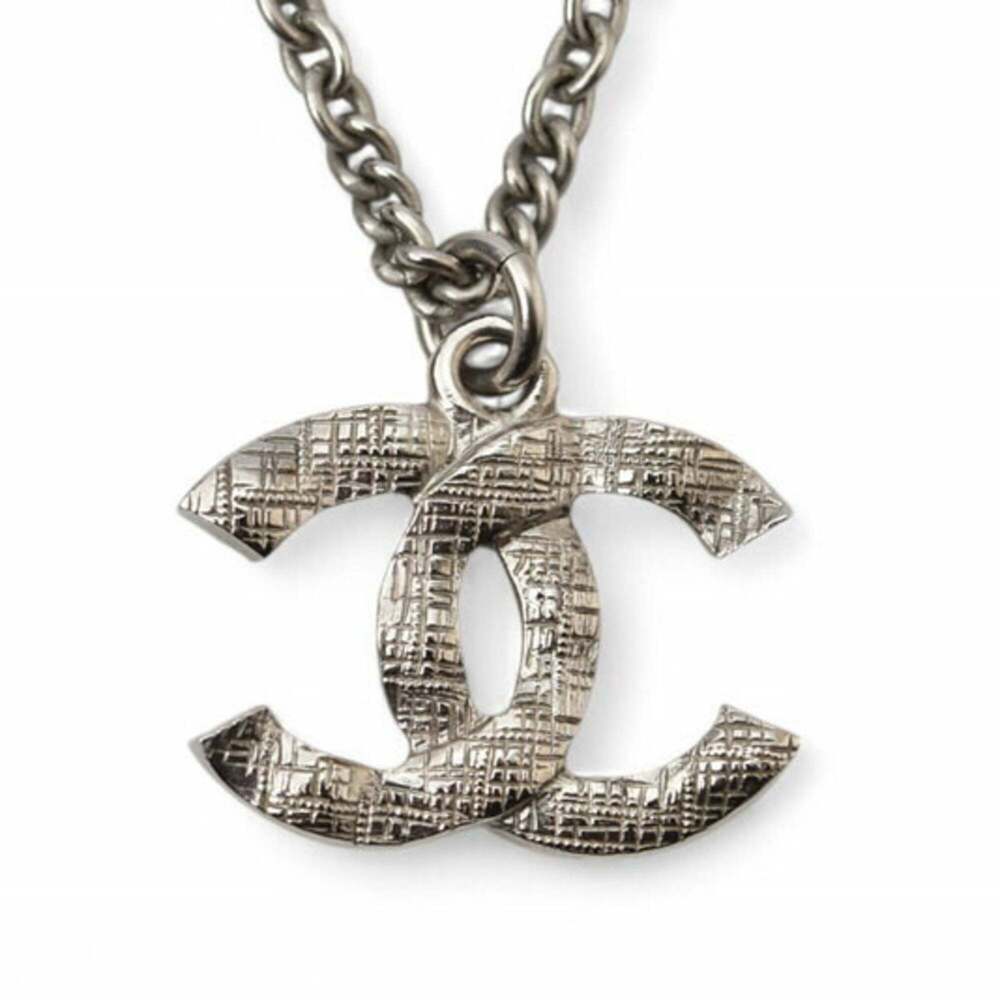 CHANEL Authentic Silver Pearl Logo Necklace - Picture 3 of 10